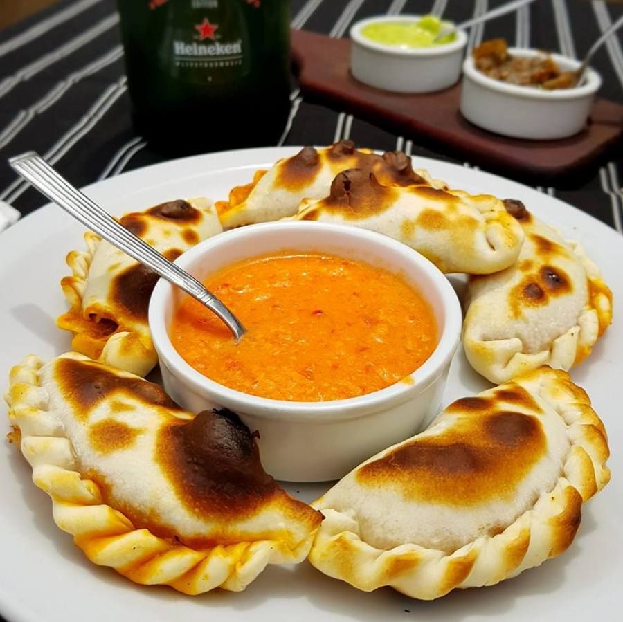 Empanadas salteñas